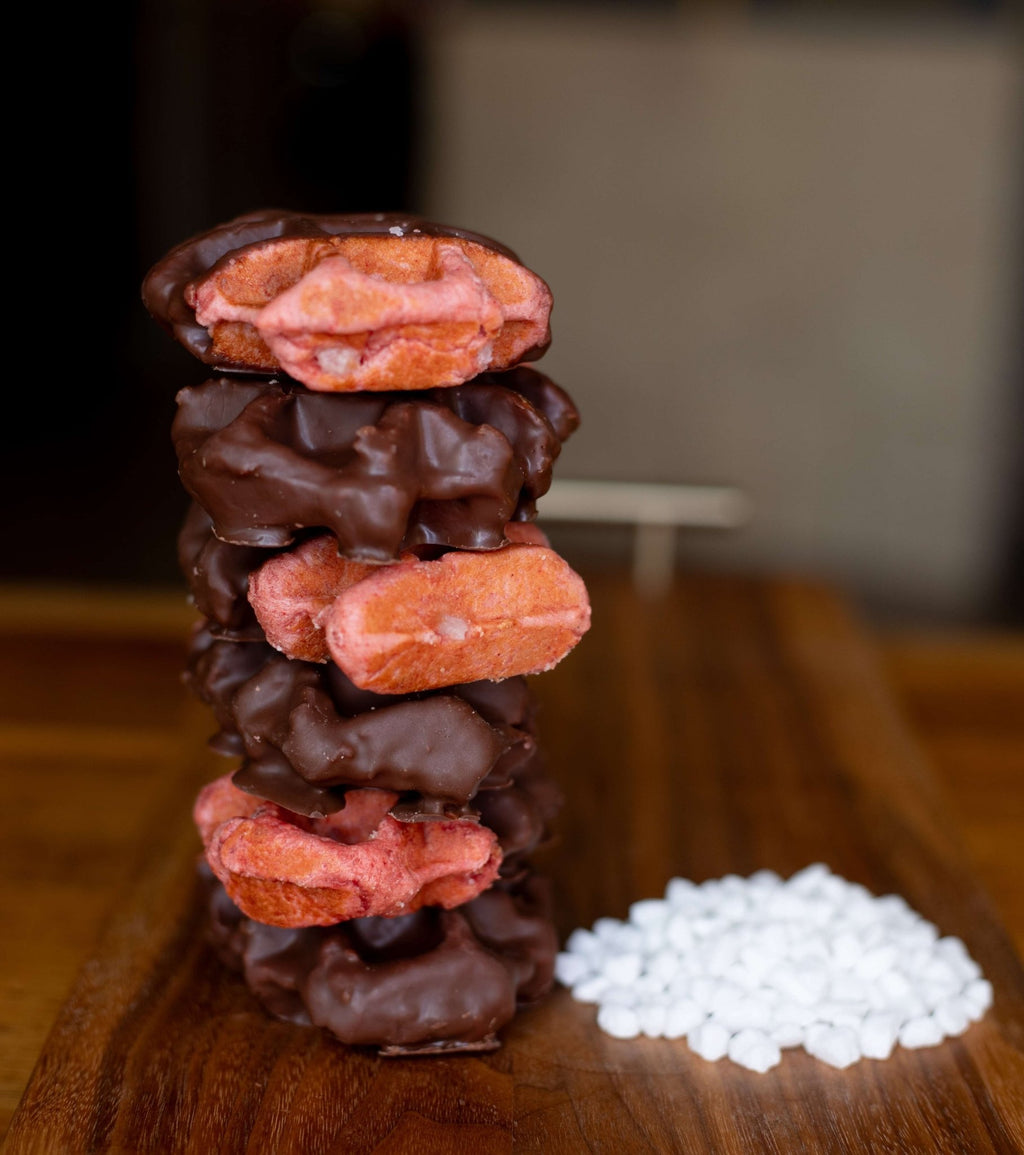 Bruges 6-Pack: Strawberry Milk Chocolate Liège Waffle