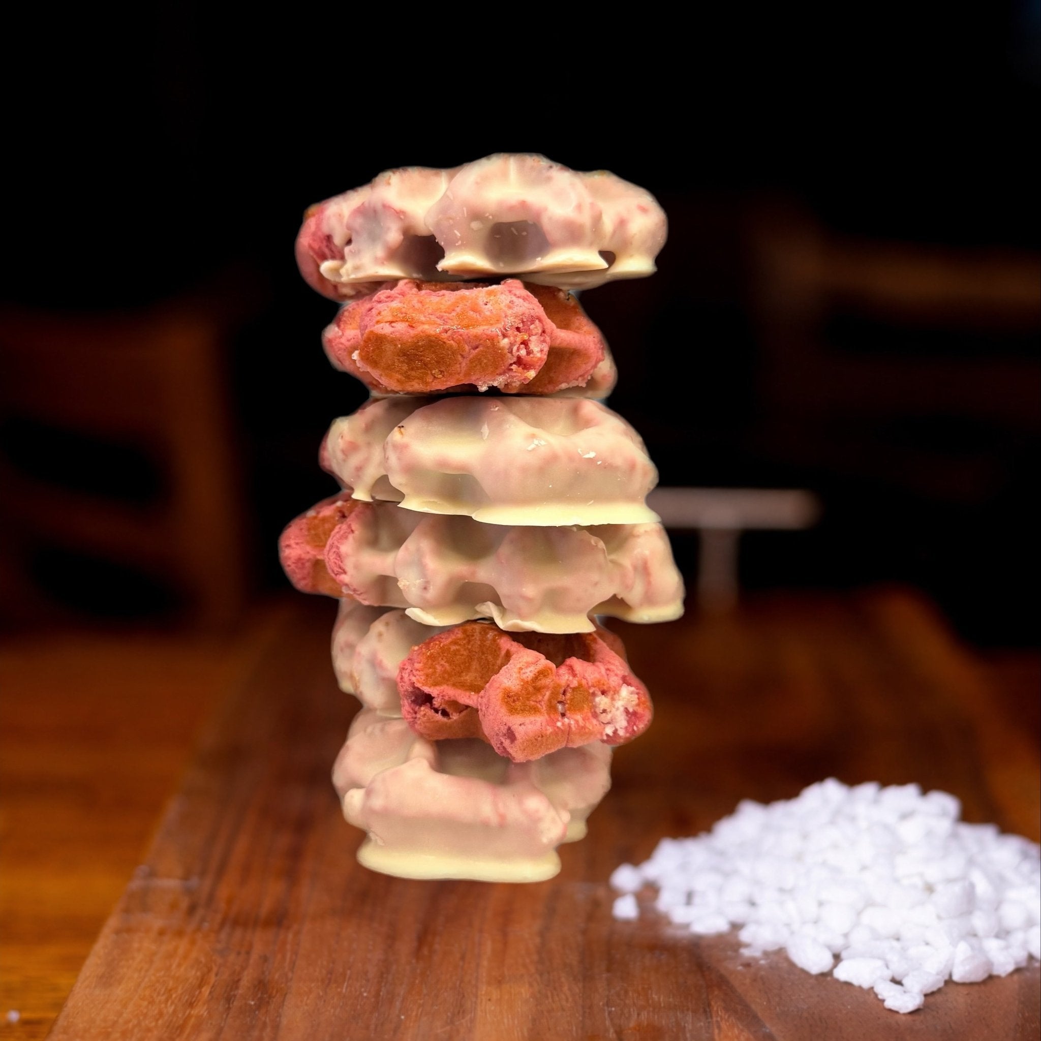 Bruges 6-Pack: Strawberry White Chocolate Liège Waffle